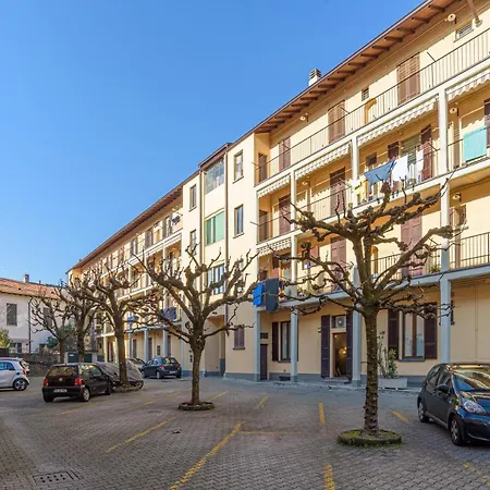 Guesthost - Elegant & Charming In Cernobbio! Apartment *