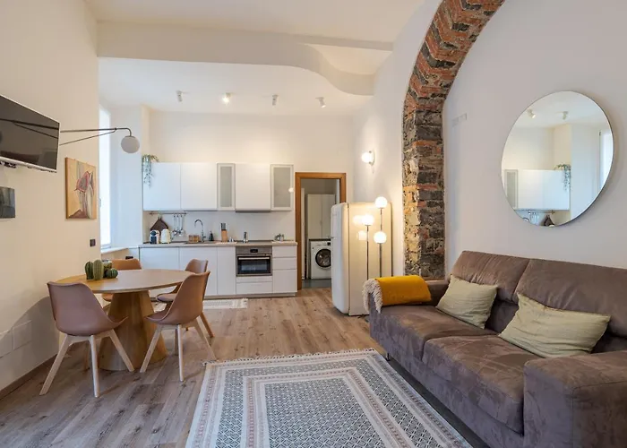 Guesthost - Elegant & Charming In Cernobbio! Cernobbio